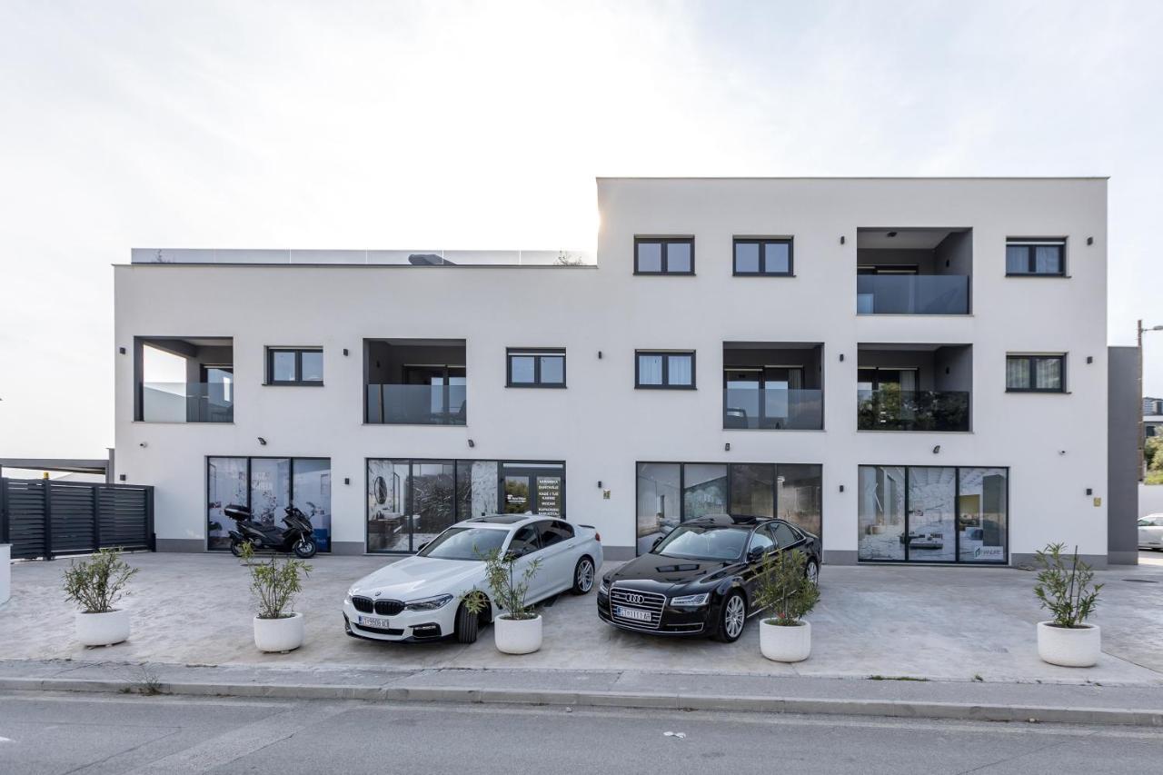 Luxury Apartments Katarina Каштела Экстерьер фото