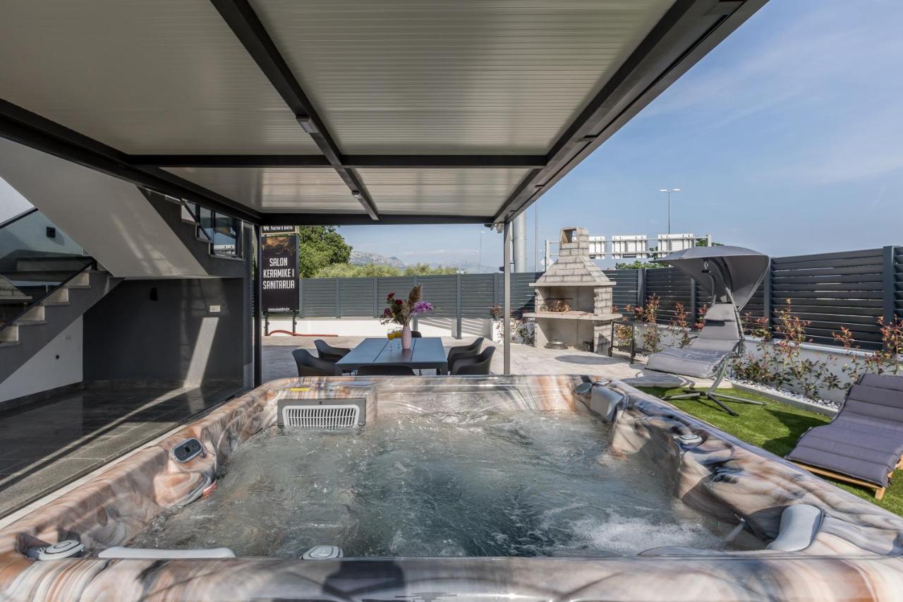 Luxury Apartments Katarina Каштела Экстерьер фото