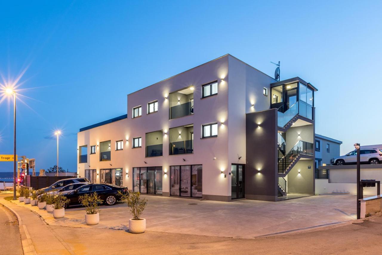 Luxury Apartments Katarina Каштела Экстерьер фото