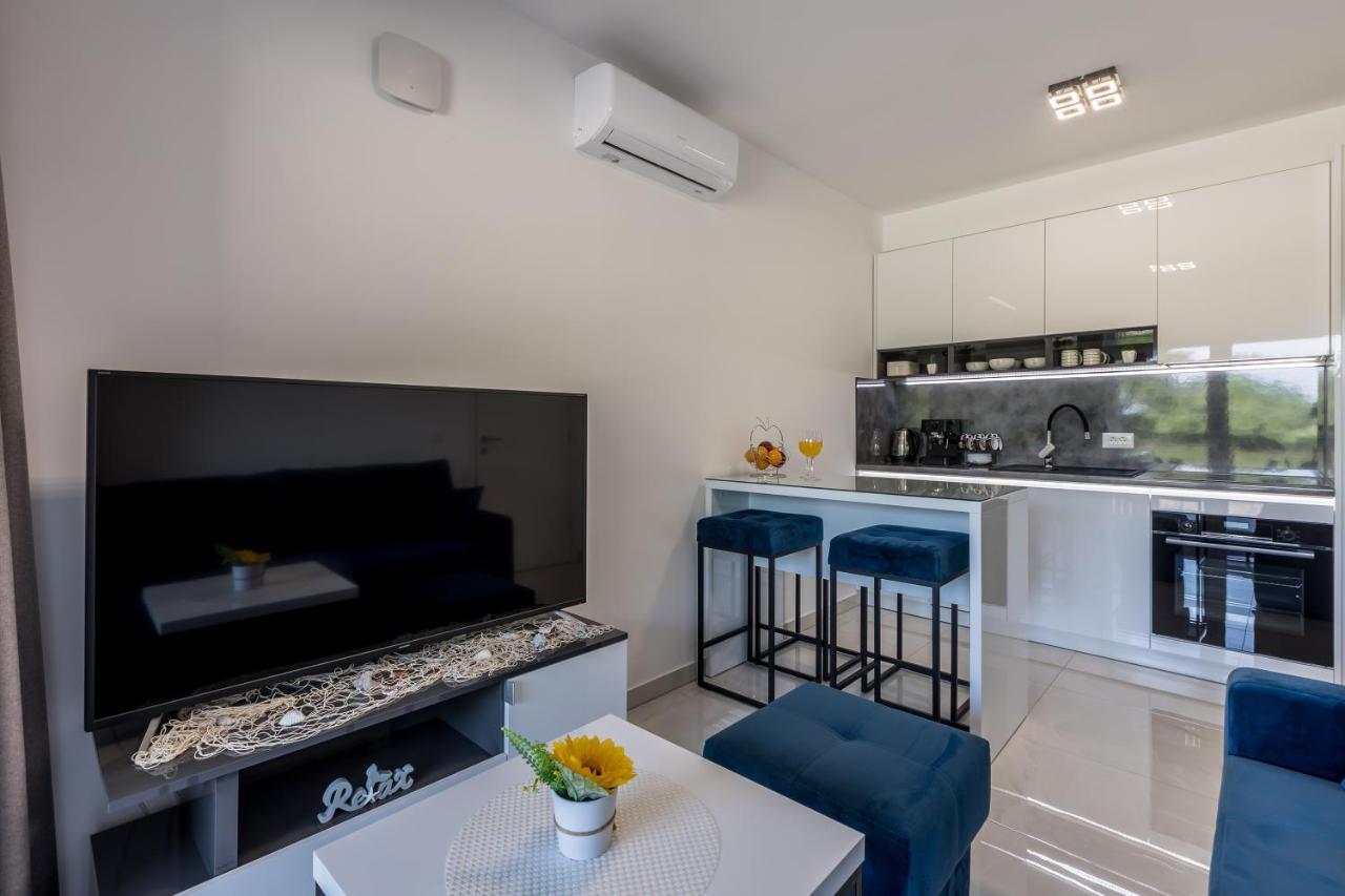 Luxury Apartments Katarina Каштела Экстерьер фото