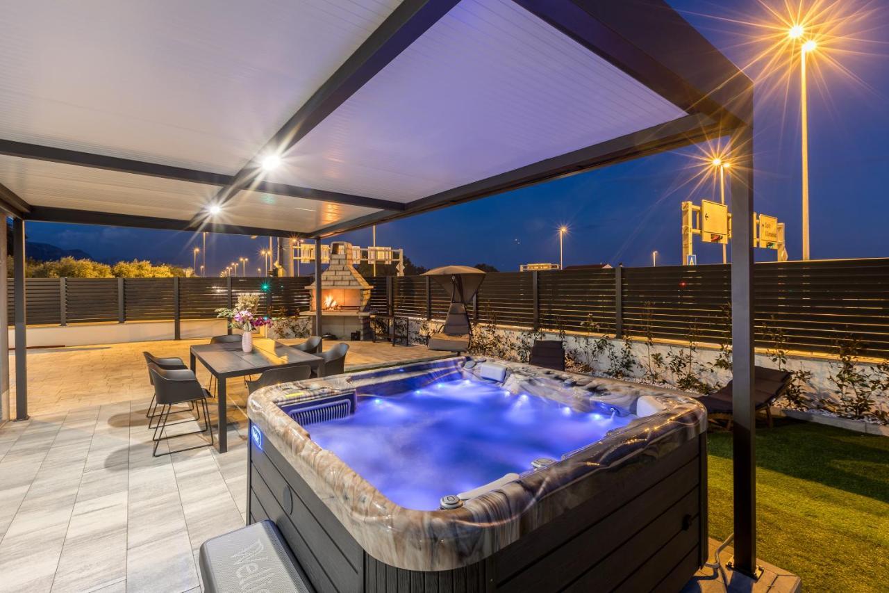 Luxury Apartments Katarina Каштела Экстерьер фото